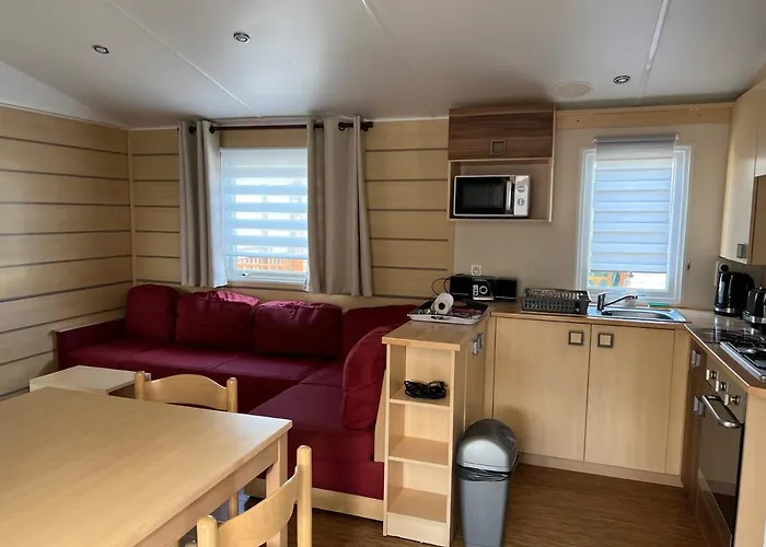 אתר קמפינג Mobilhome 4 Ca61 *