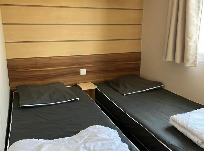 אתר קמפינג Mobilhome 4 Ca61